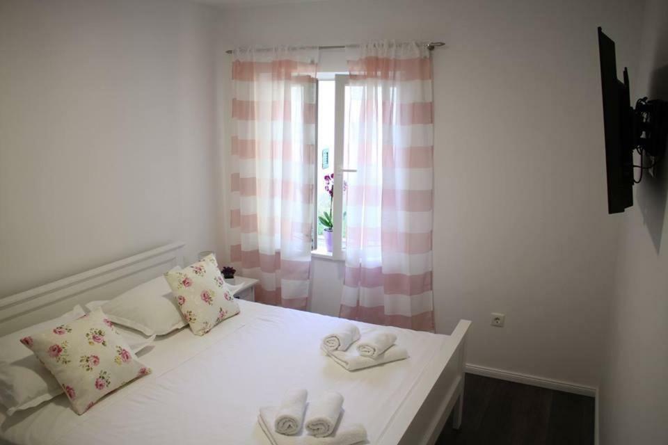 Apartments Holiday Башка-Вода Екстер'єр фото
