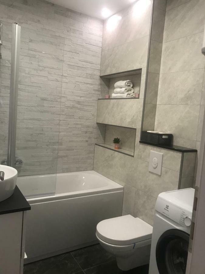 Apartments Holiday Башка-Вода Екстер'єр фото