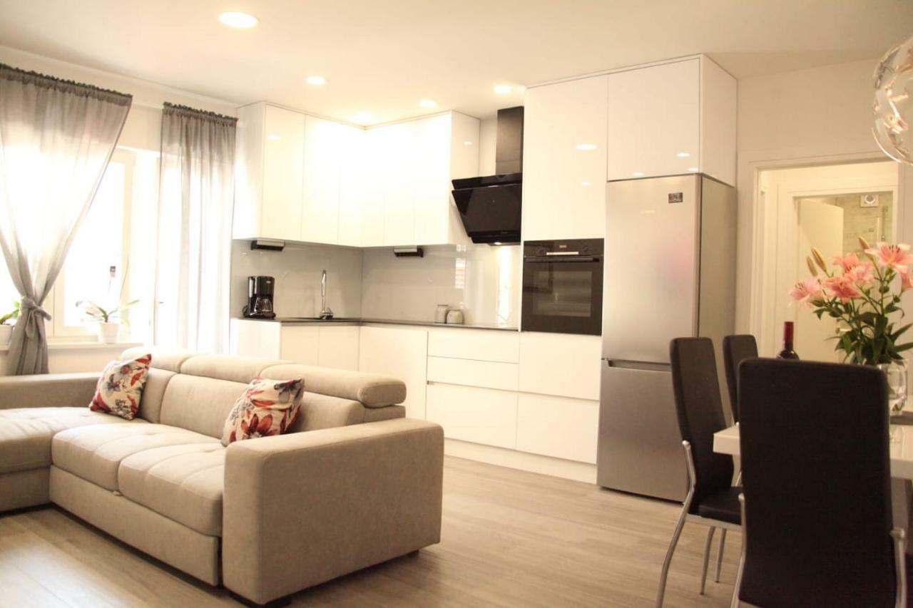Apartments Holiday Башка-Вода Екстер'єр фото