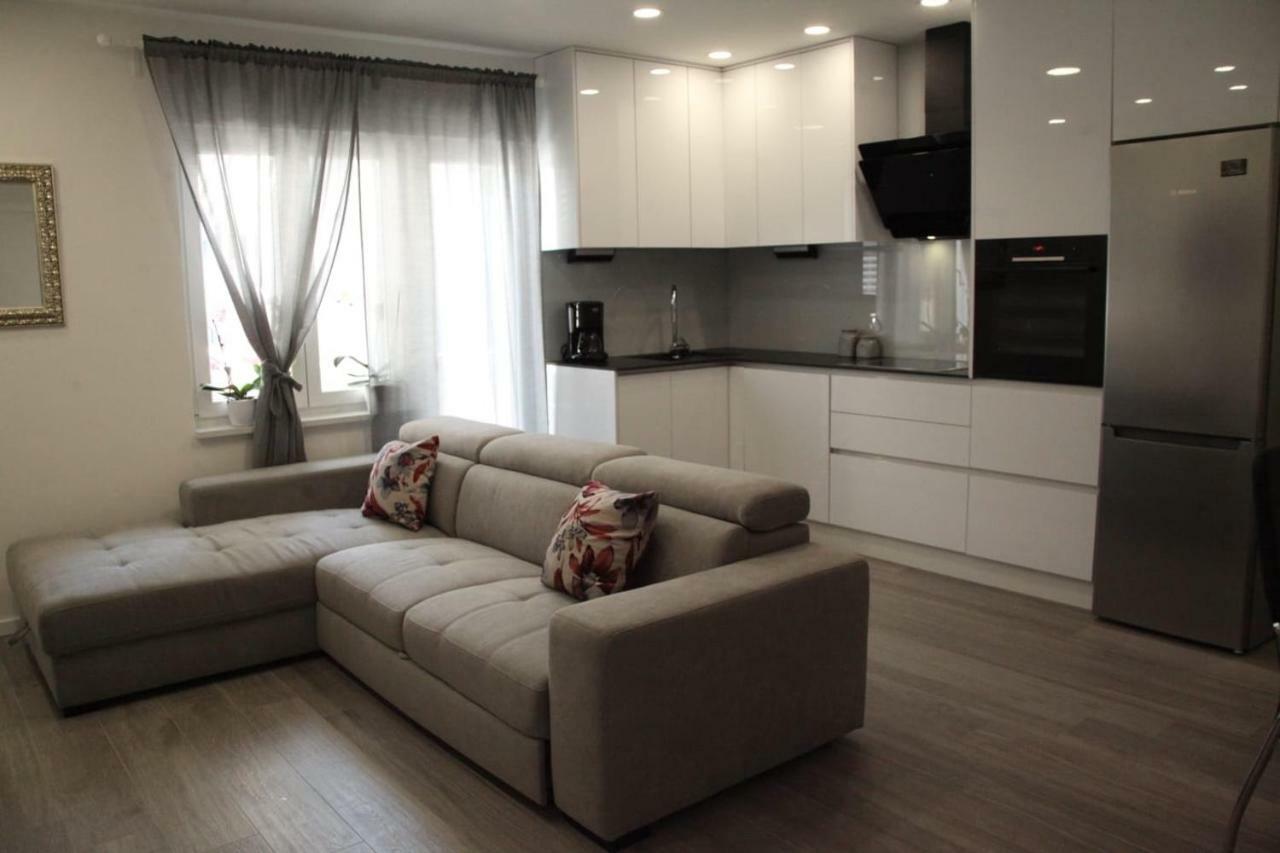 Apartments Holiday Башка-Вода Екстер'єр фото